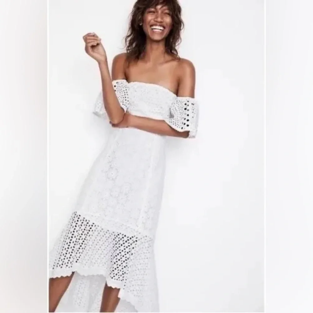 Farm Rio Eyelet Dress - Picture 15 of 15